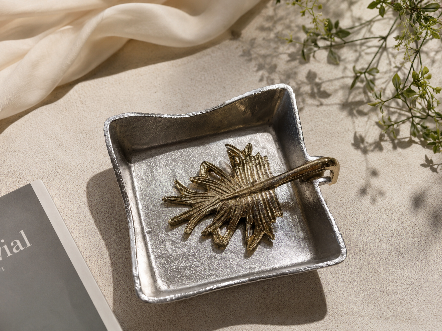 Palm Napkin Holder