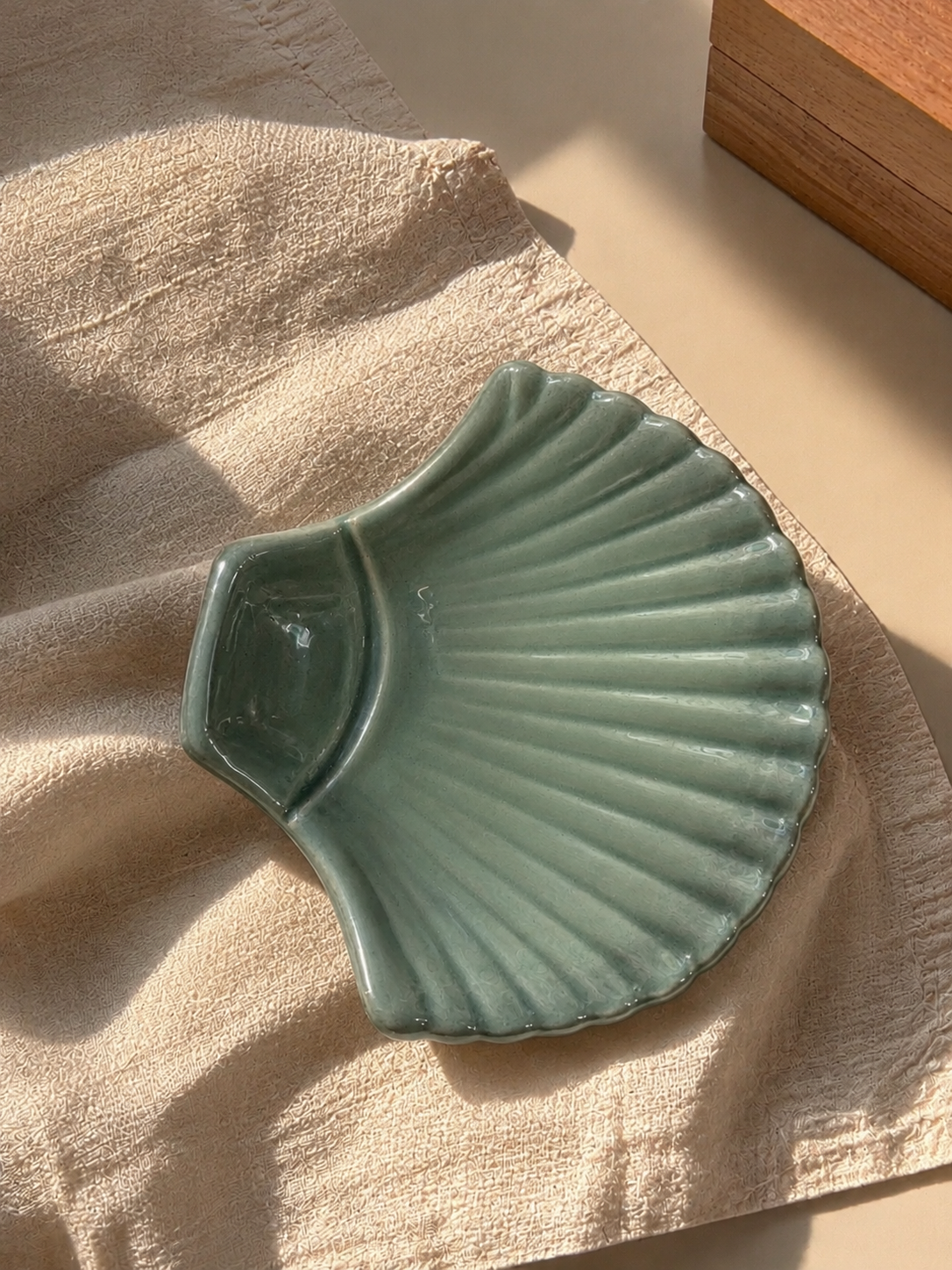 Shell Chips Dip Platter